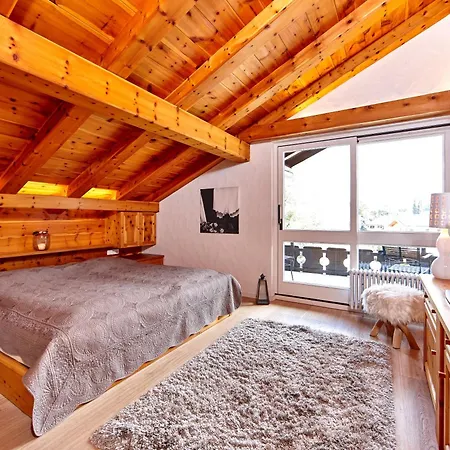 Apartment Livingroom *